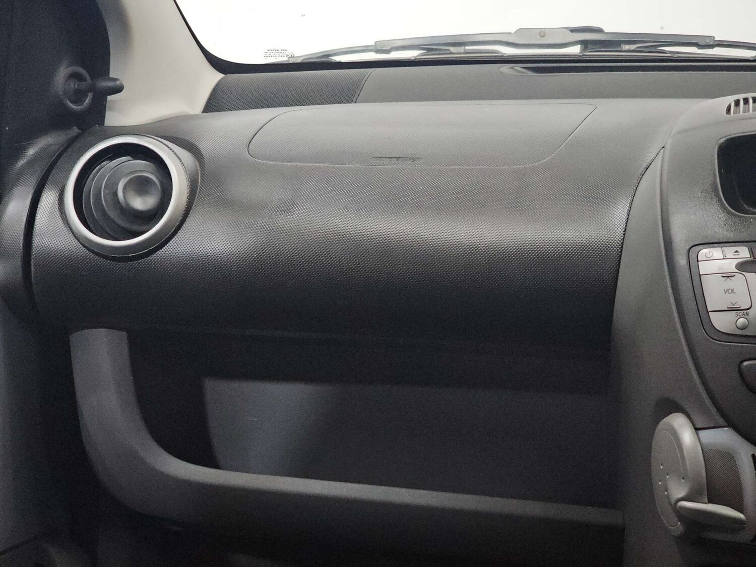 Used Peugeot 107 2008 for sale - 77905843: Photo 24