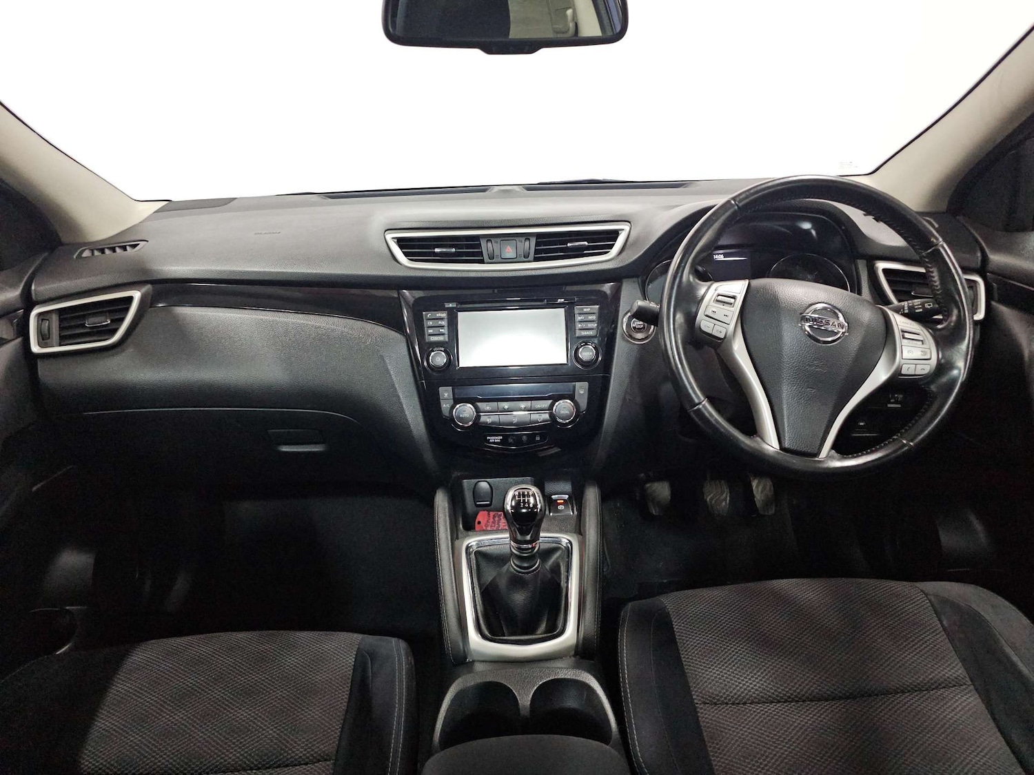 Used Nissan Qashqai 2014 for sale - 77905826: Photo 2