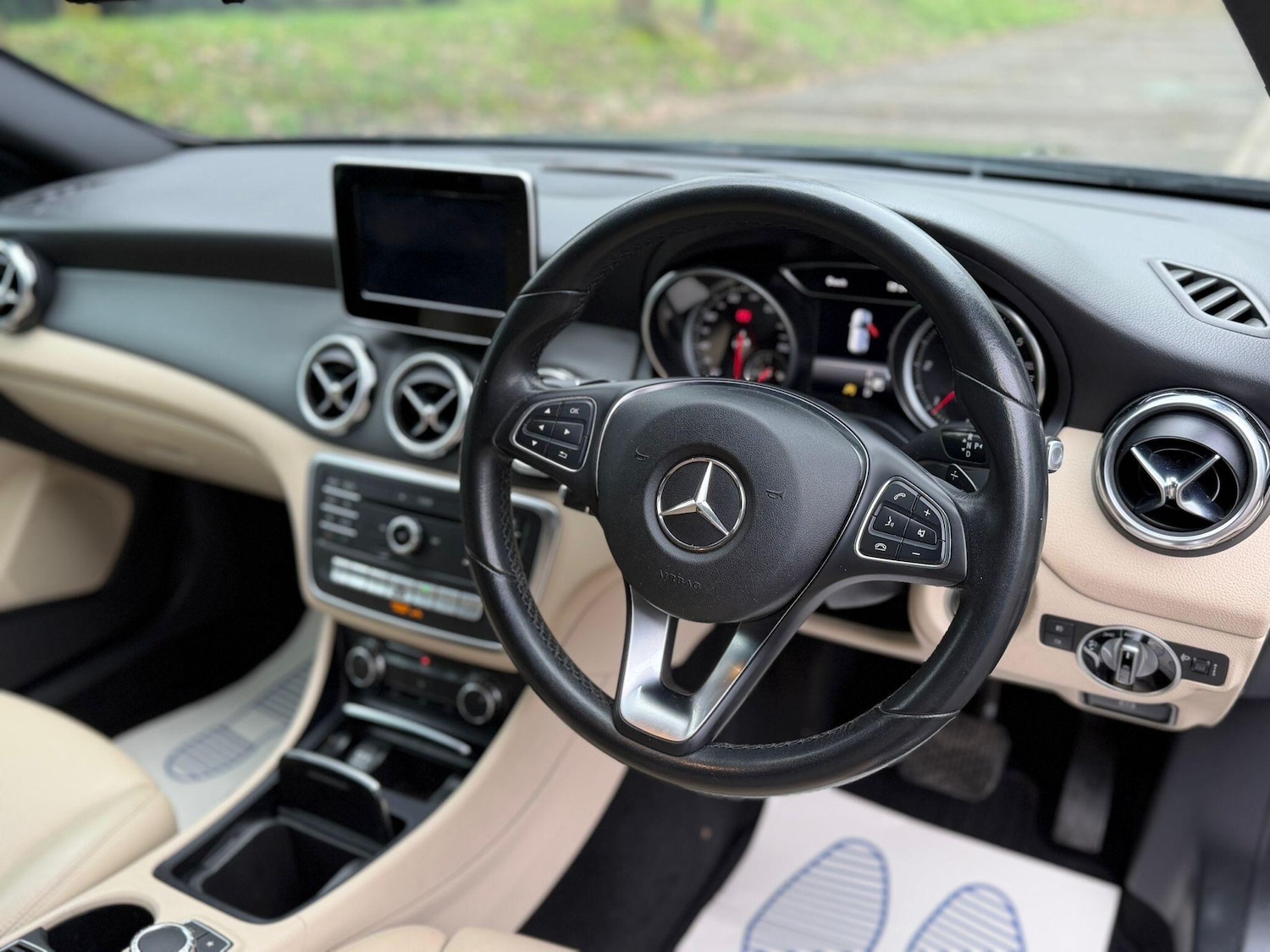 Used Mercedes-Benz GLA 2017 for sale - 77793957: Photo 11