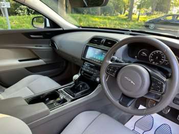 Used Jaguar XE 2018 for sale - 75071242: Photo