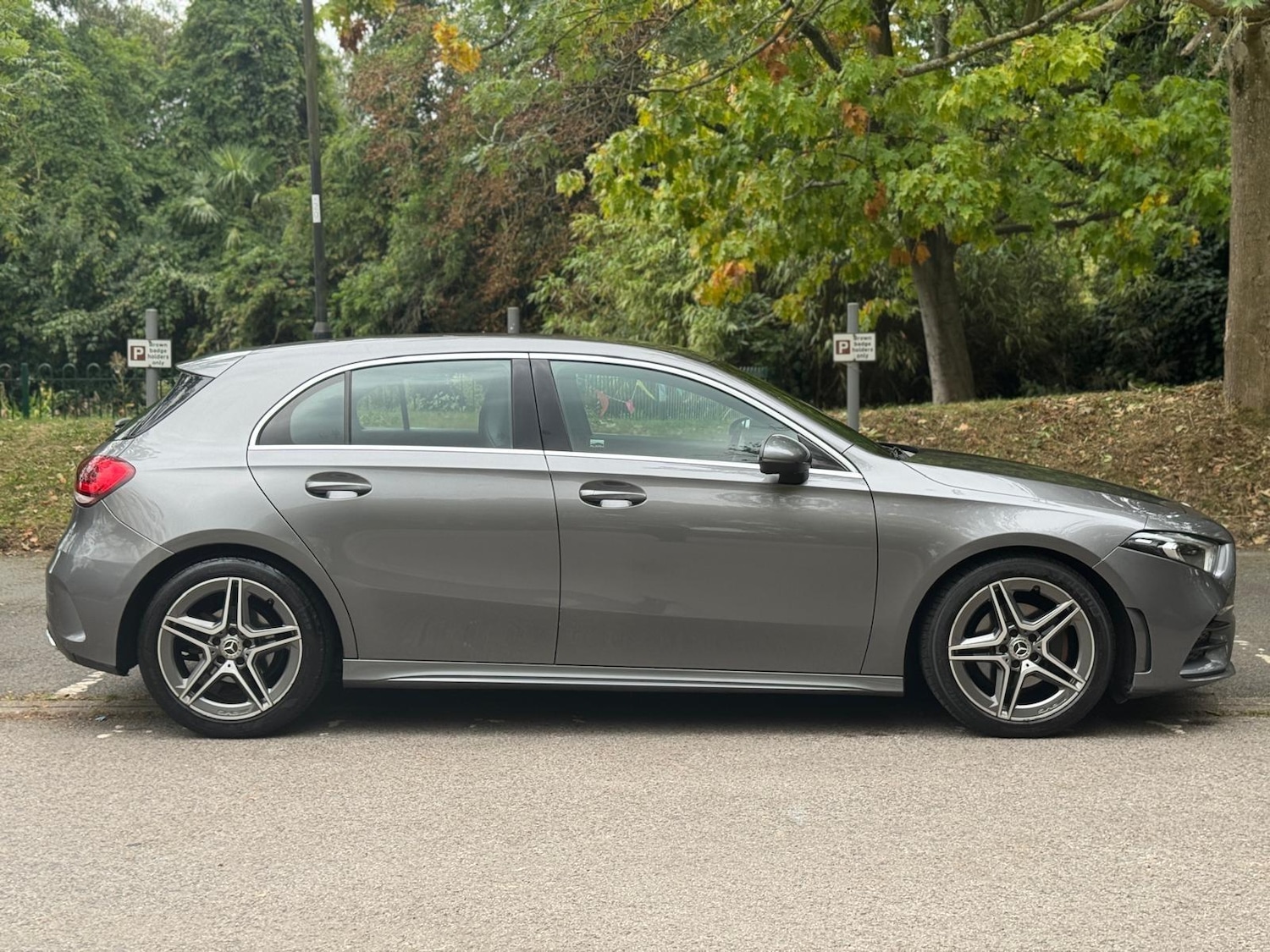 Used Mercedes-Benz A-Class 2018 for sale - 76989302: Photo 2