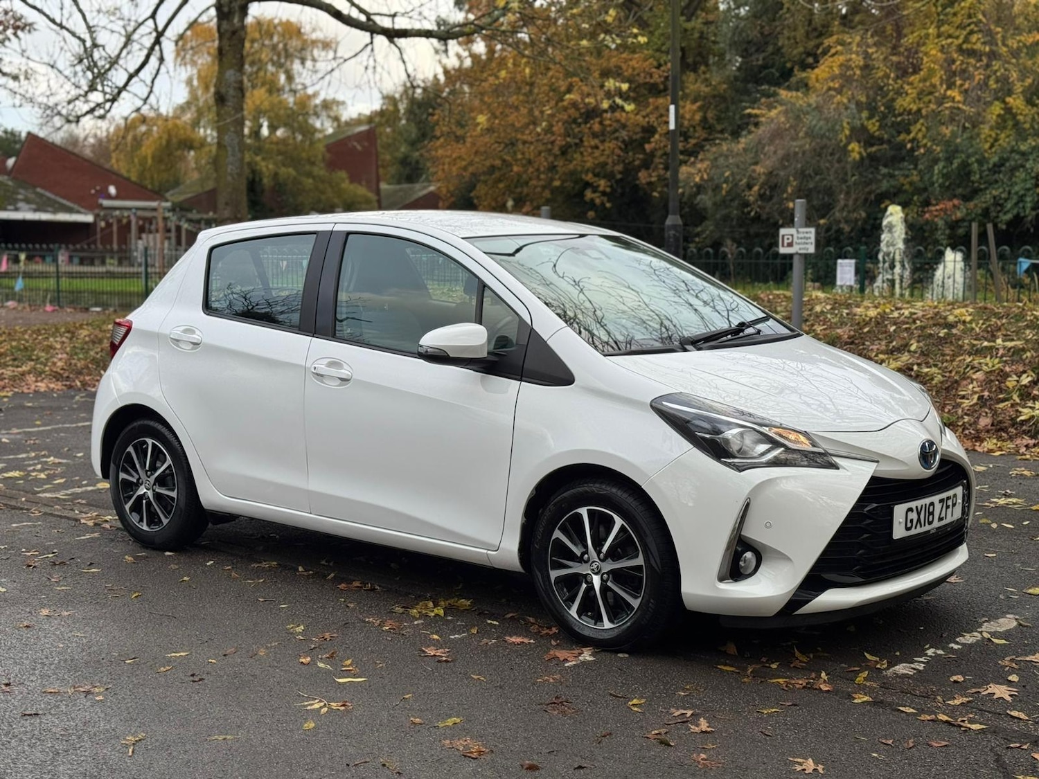 Used Toyota Yaris 2018 for sale - 76499202: Photo 1