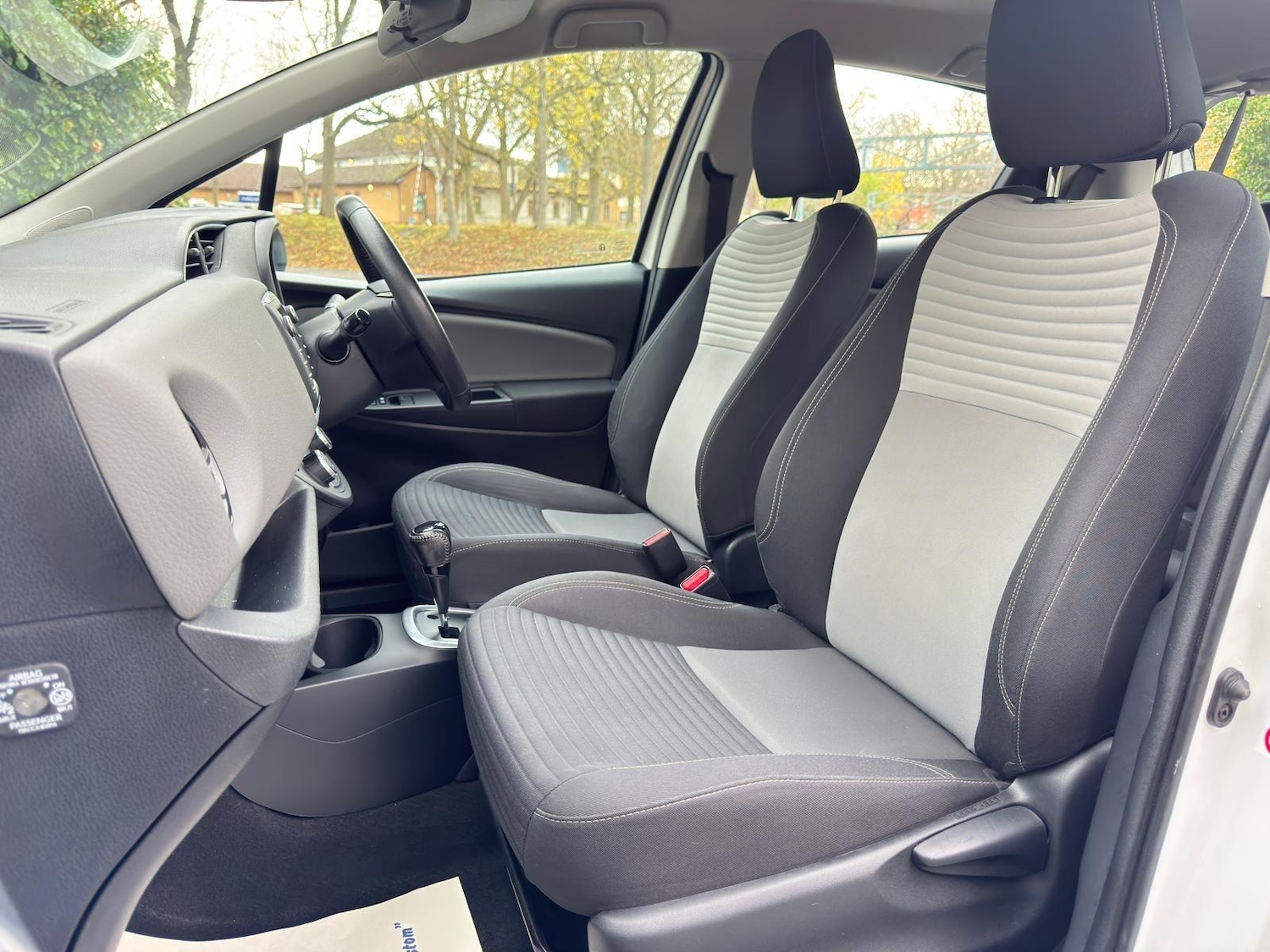 Used Toyota Yaris 2018 for sale - 76499202: Photo 16