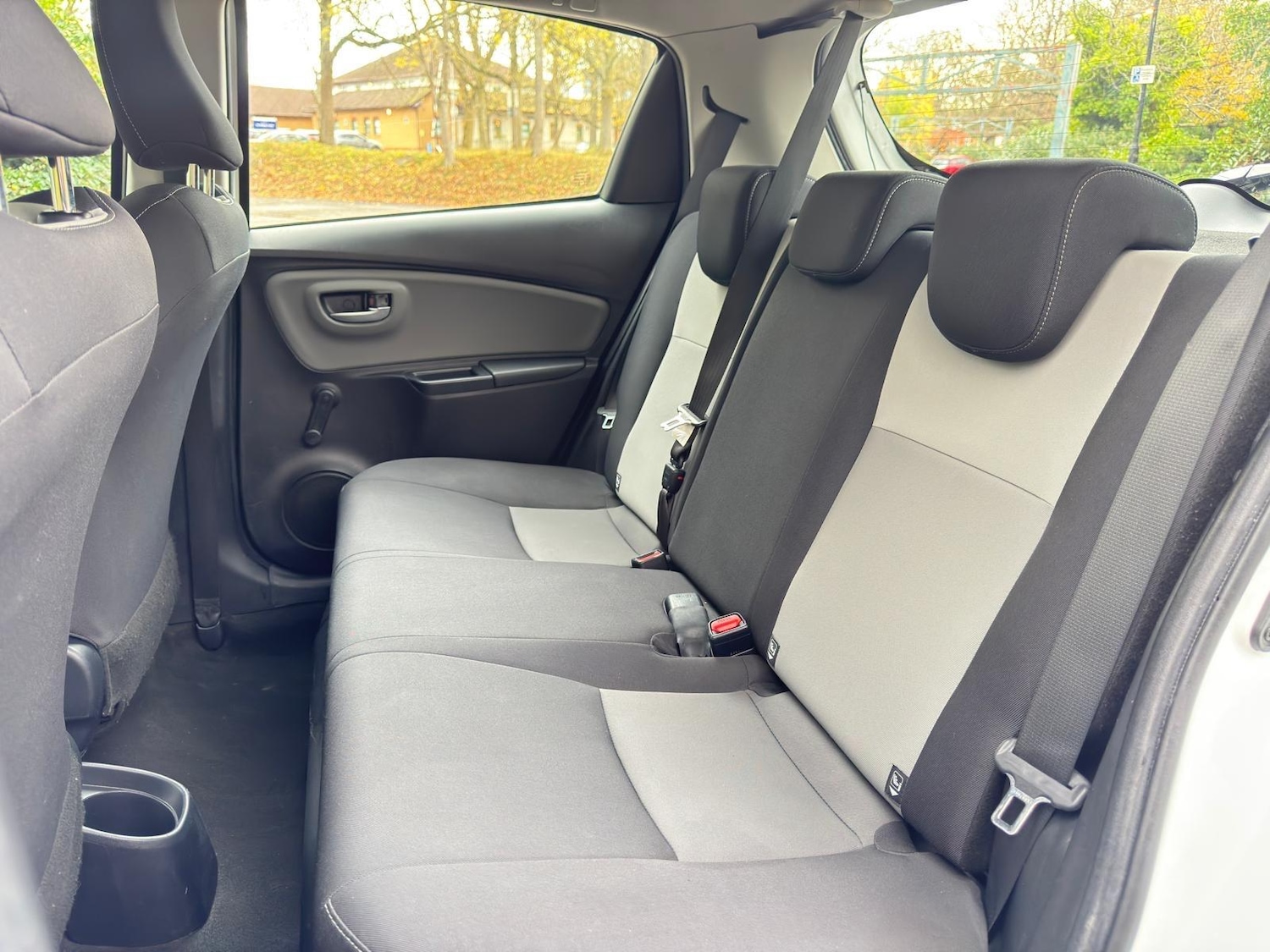 Used Toyota Yaris 2018 for sale - 76499202: Photo 18