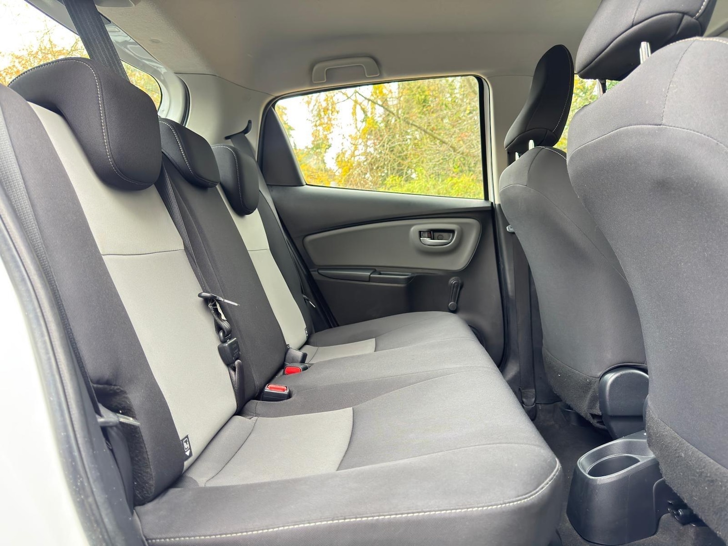 Used Toyota Yaris 2018 for sale - 76499202: Photo 21