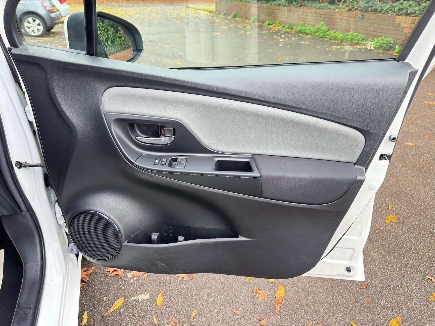 Used Toyota Yaris 2018 for sale - 76499202: Photo 22