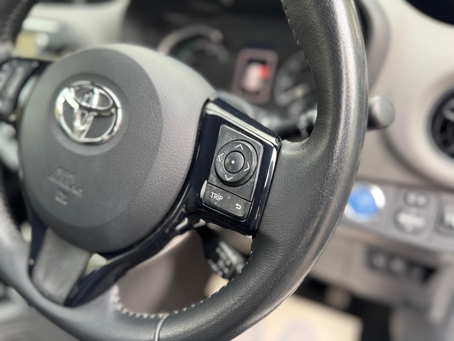 Used Toyota Yaris 2018 for sale - 76499202: Photo 24