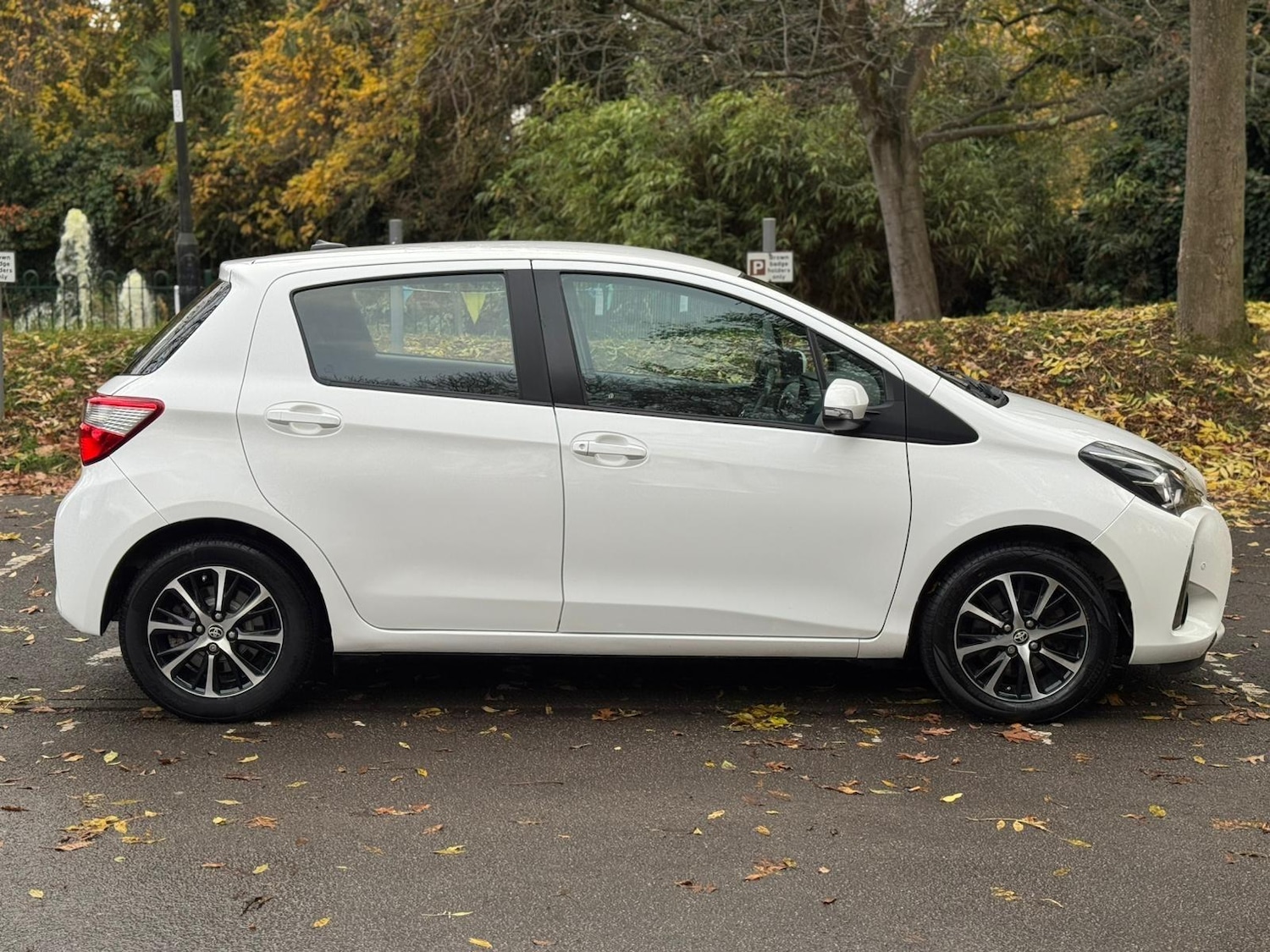 Used Toyota Yaris 2018 for sale - 76499202: Photo 3