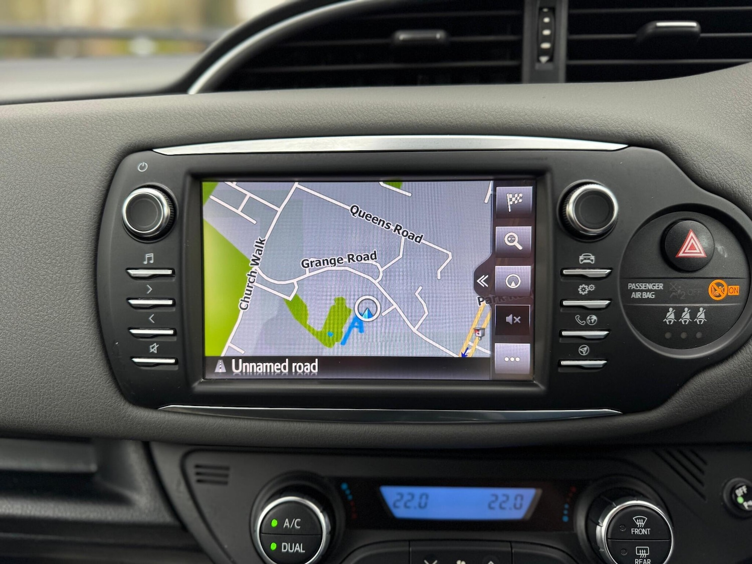 Used Toyota Yaris 2018 for sale - 76499202: Photo 32