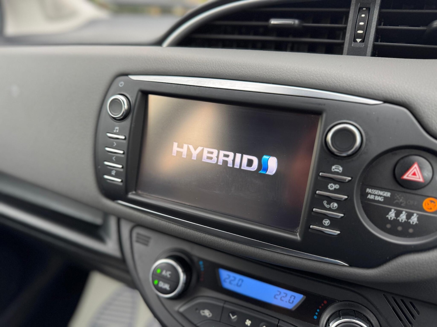 Used Toyota Yaris 2018 for sale - 76499202: Photo 35