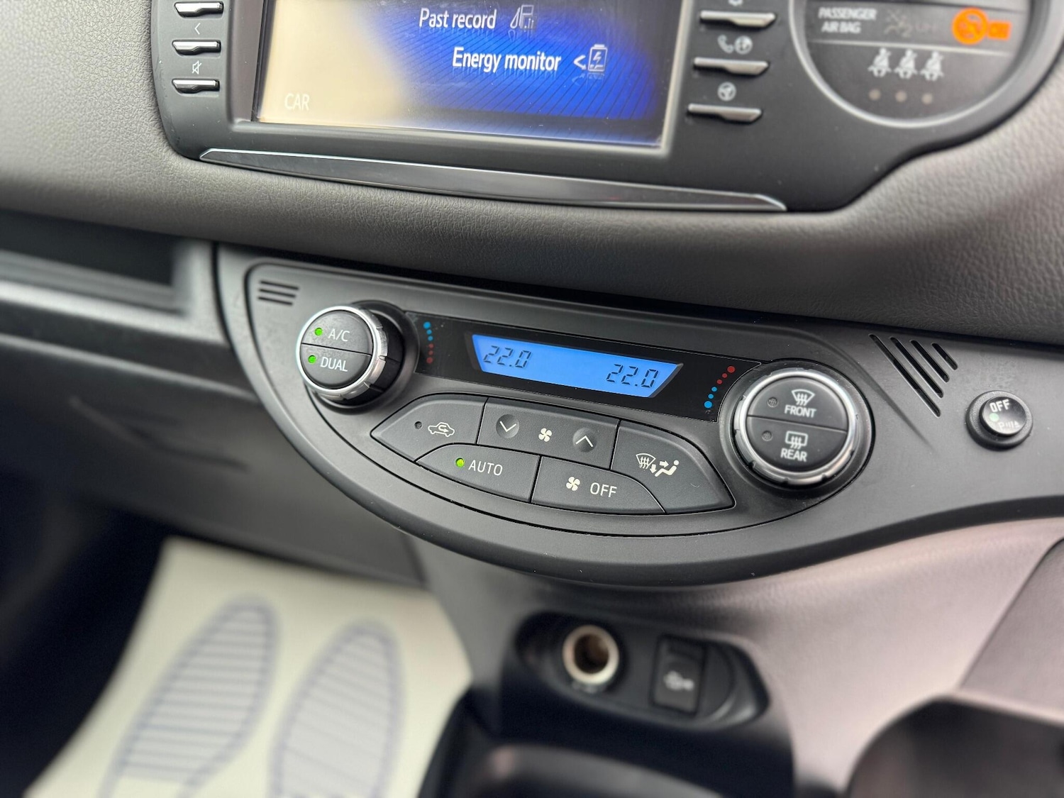 Used Toyota Yaris 2018 for sale - 76499202: Photo 36