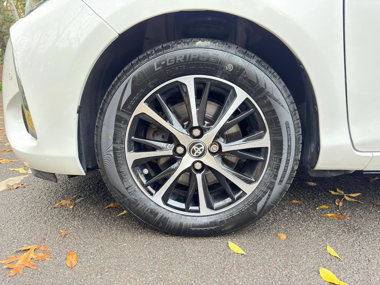 Used Toyota Yaris 2018 for sale - 76499202: Photo 40