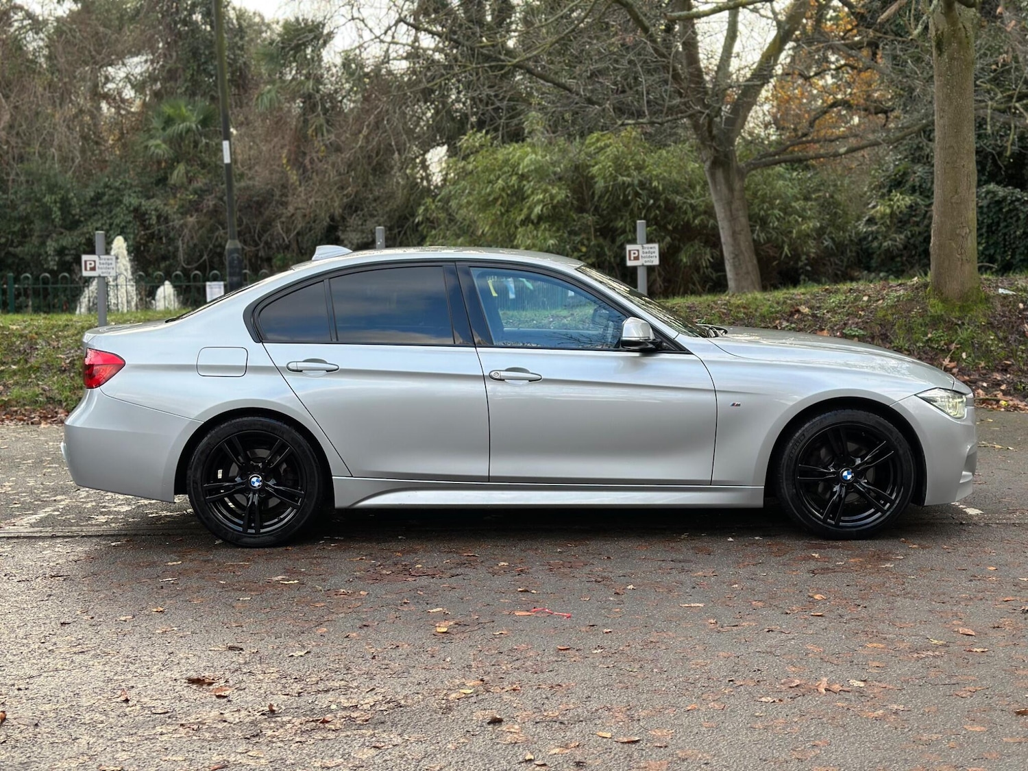 Used BMW 3 Series 2018 for sale - 76926975: Photo 2