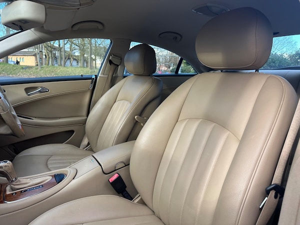Used Mercedes-Benz CLS 2009 for sale - 74047980: Photo 16