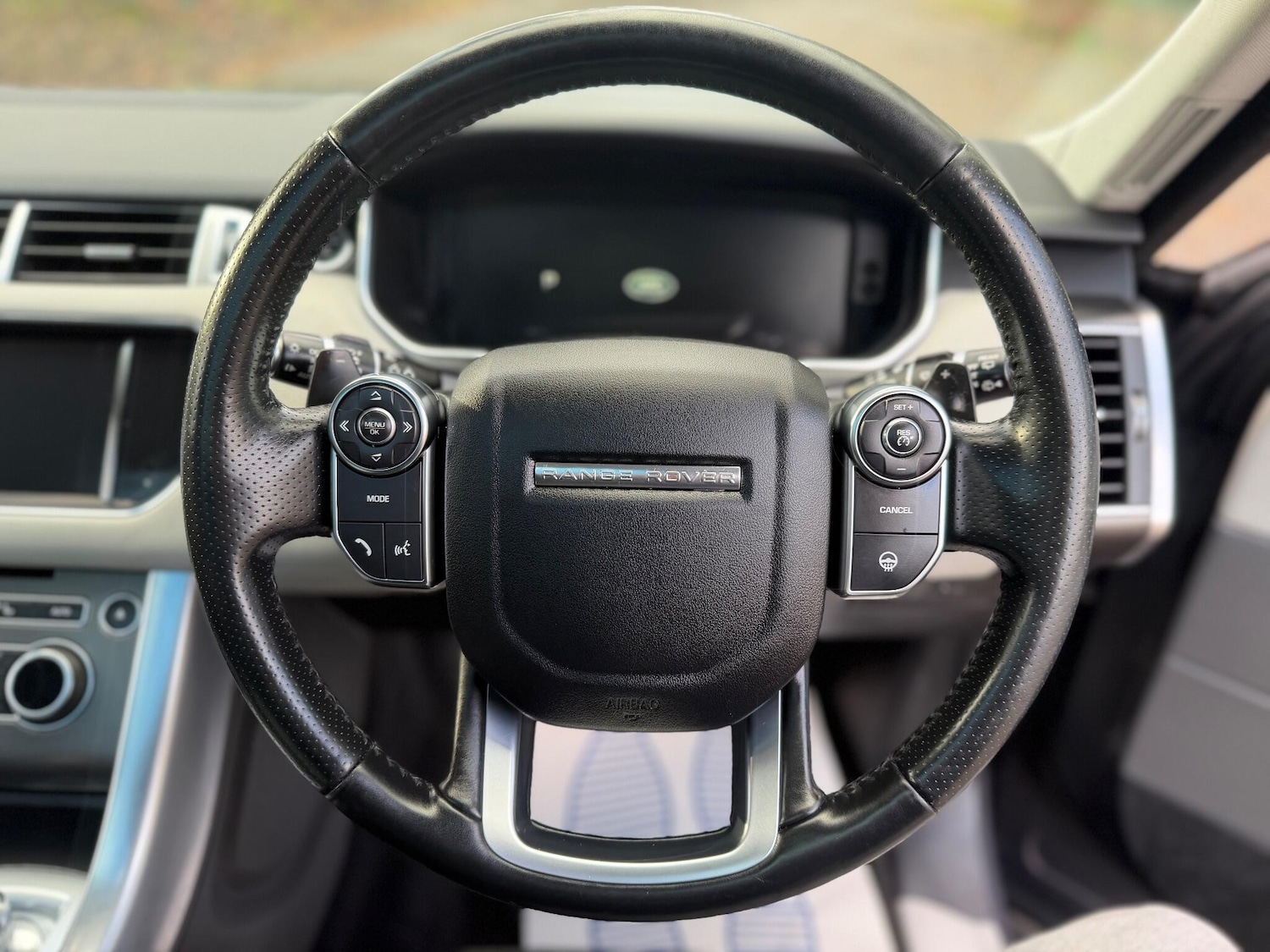 Used Land Rover Range Rover Sport 2016 for sale - 76742525: Photo 25