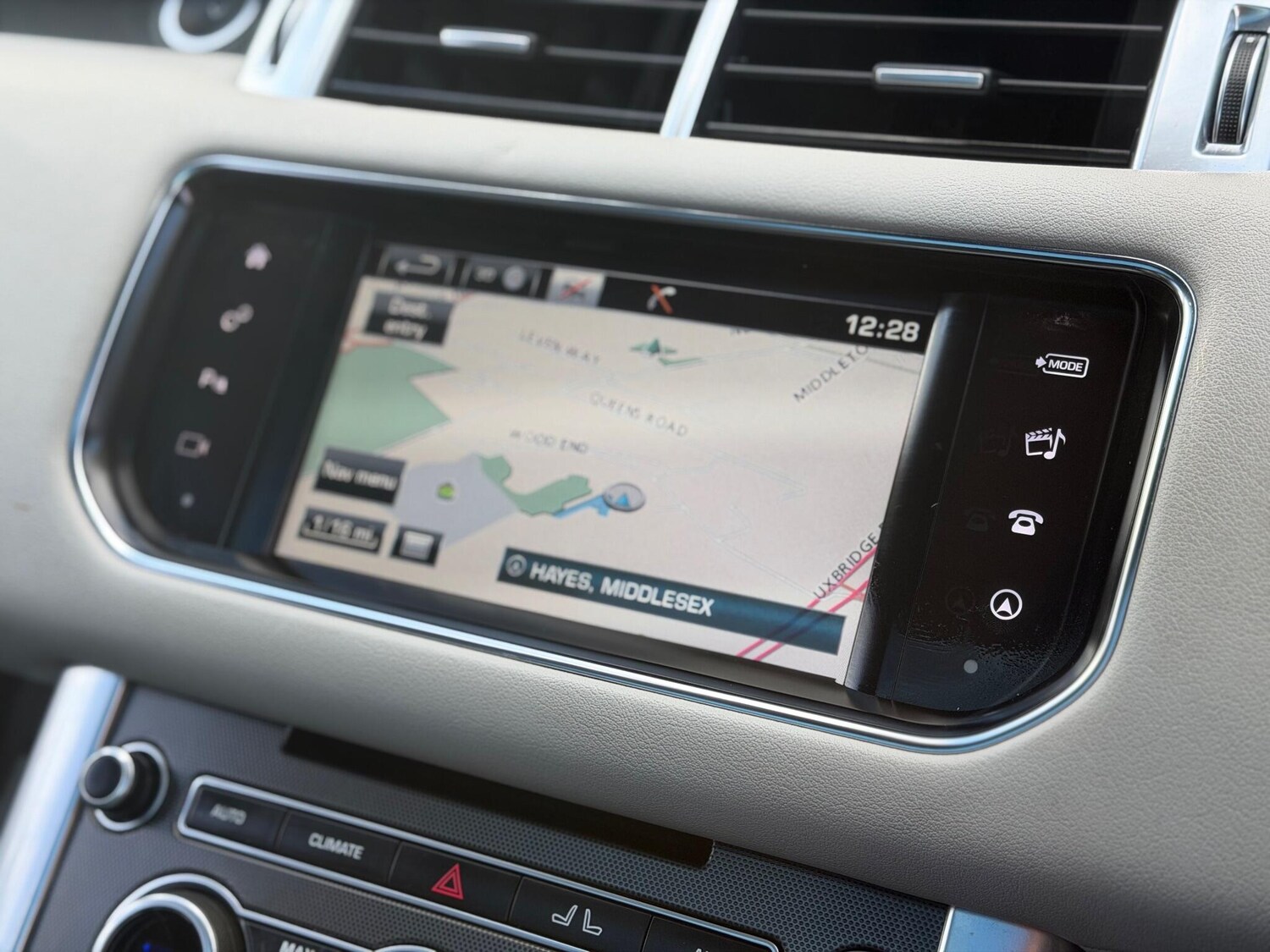 Used Land Rover Range Rover Sport 2016 for sale - 76742525: Photo 27