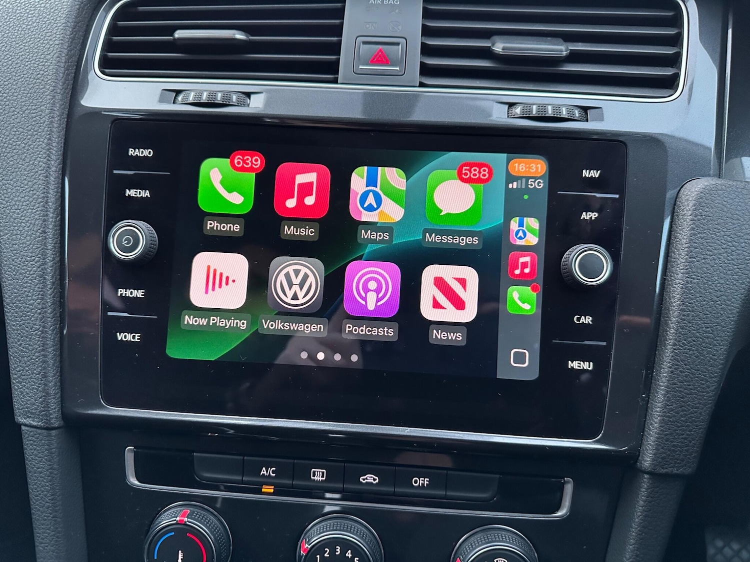 Used Volkswagen Golf 2018 for sale - 77425926: Photo 2