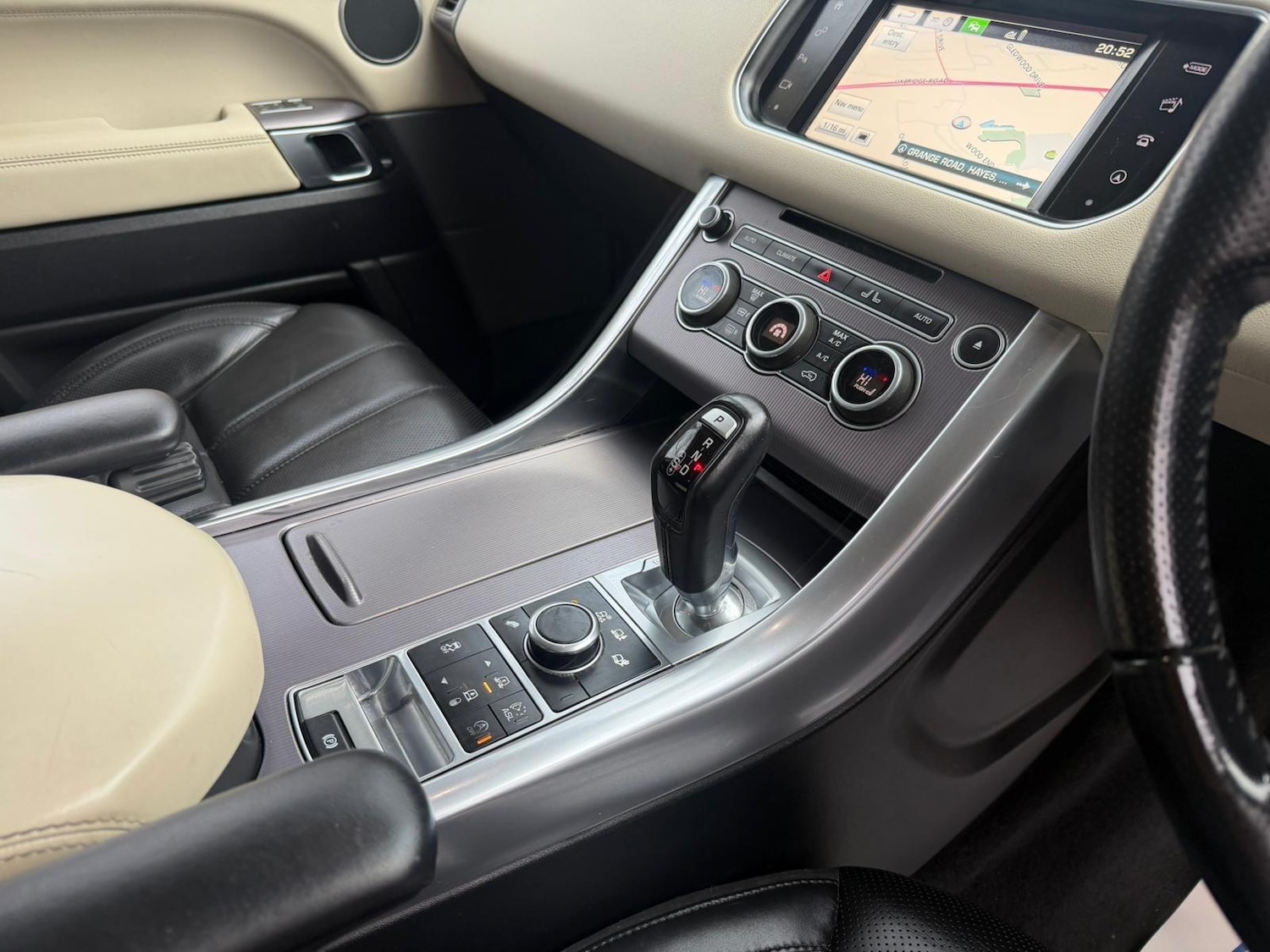 Used Land Rover Range Rover Sport 2015 for sale - 76926084: Photo 25