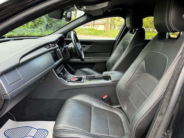 Used Jaguar XF 2016 for sale - 74584429: Photo 14