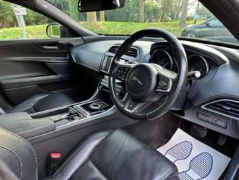 Used Jaguar XE 2018 for sale - 74293865: Photo