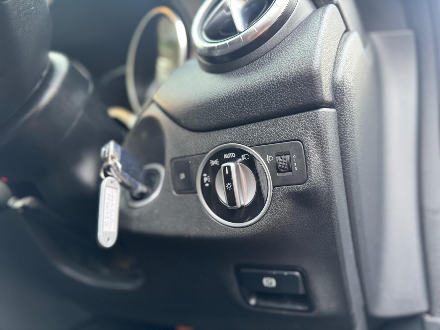 Used Mercedes-Benz CLA for sale - 77175919: Photo 14