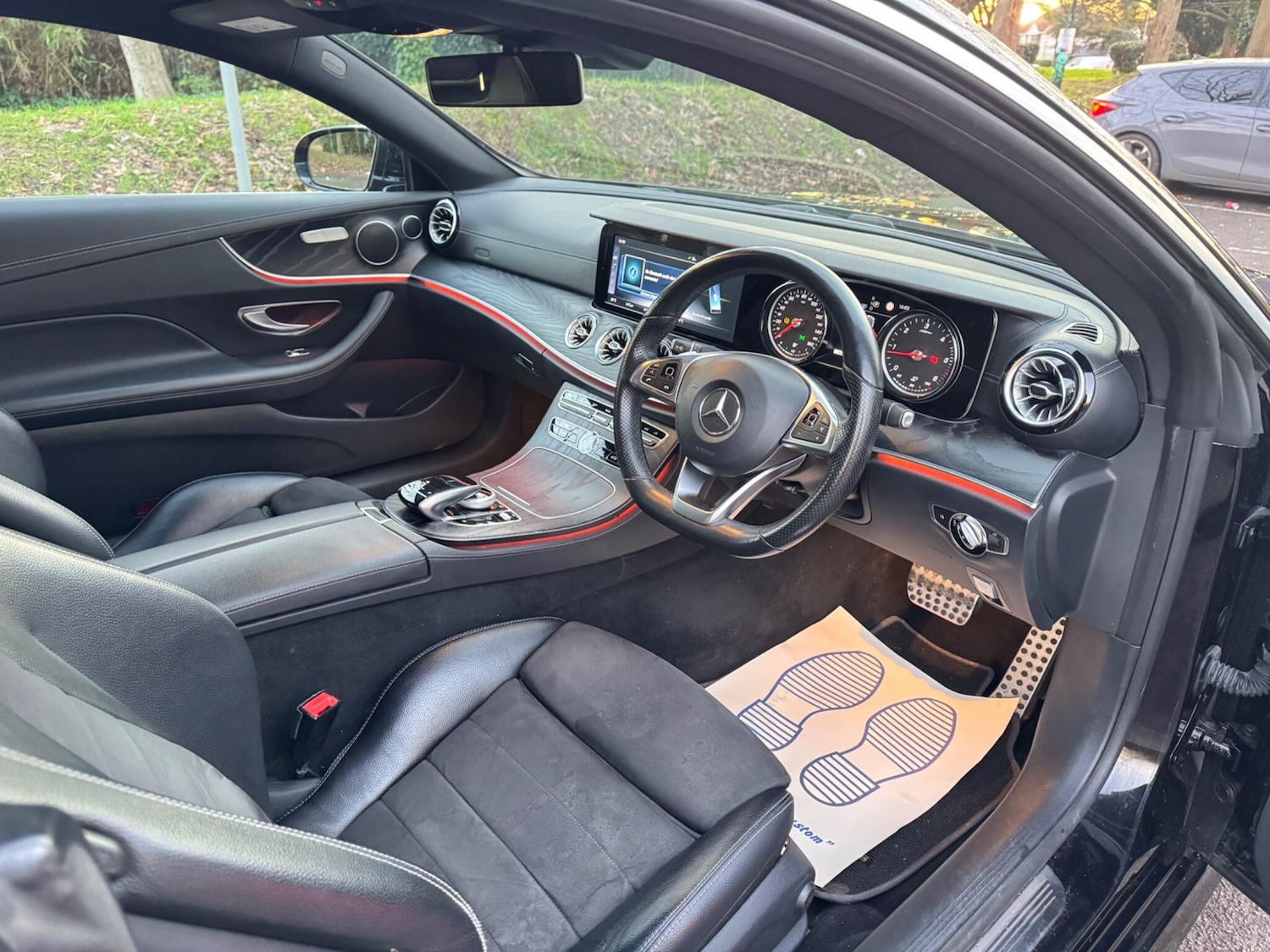 Used Mercedes-Benz E Class for sale - 77330947: Photo 2