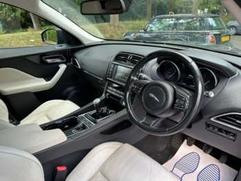 Used Jaguar F-Pace 2016 for sale - 75214361: Photo