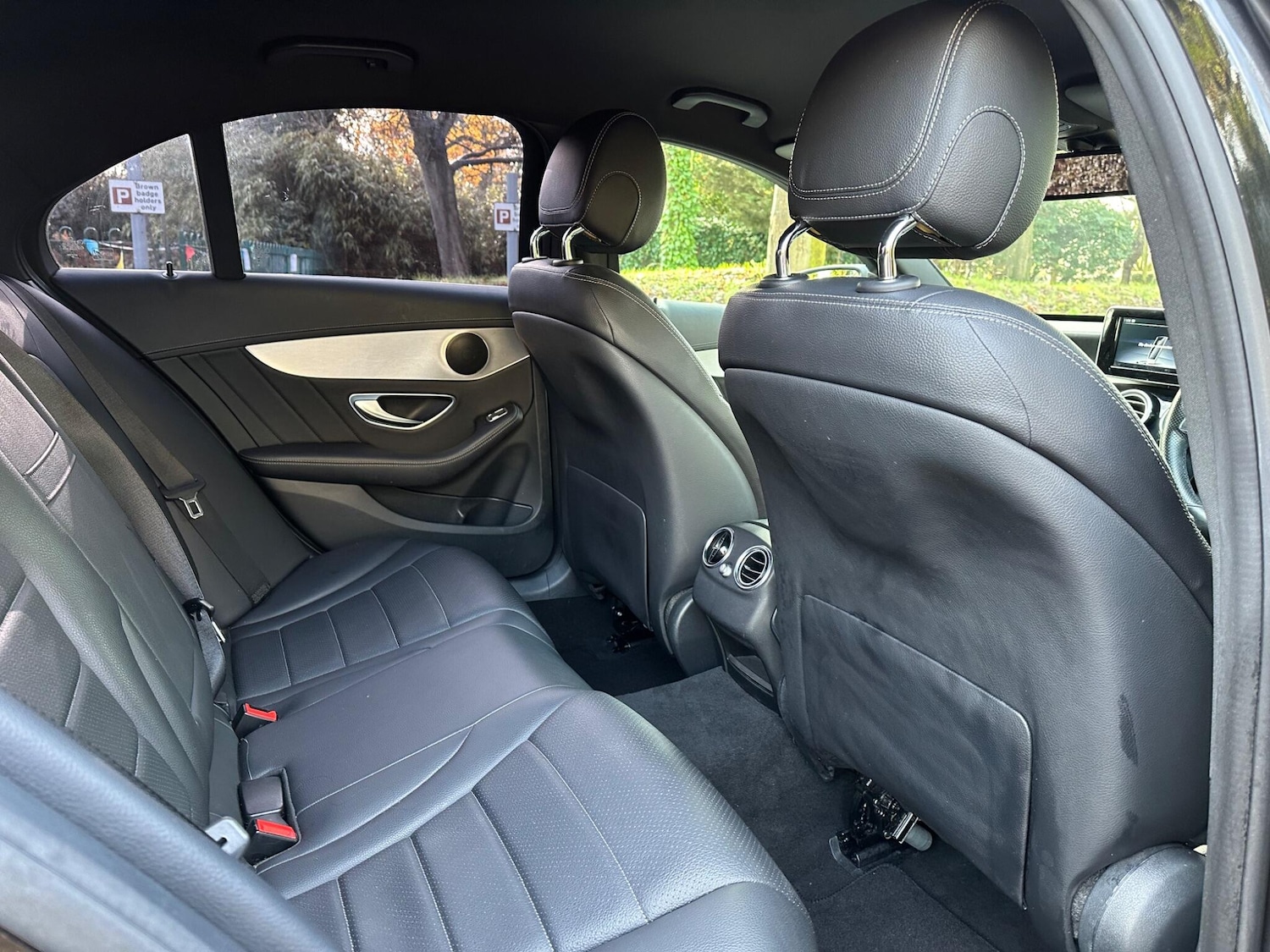 Used Mercedes-Benz C Class 2015 for sale - 76832380: Photo 18