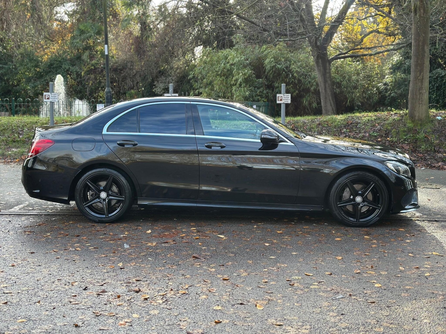 Used Mercedes-Benz C Class 2015 for sale - 76832380: Photo 2