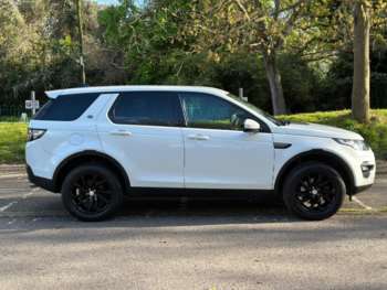 Used Land Rover Discovery Sport 2017 for sale - 74822946: Photo