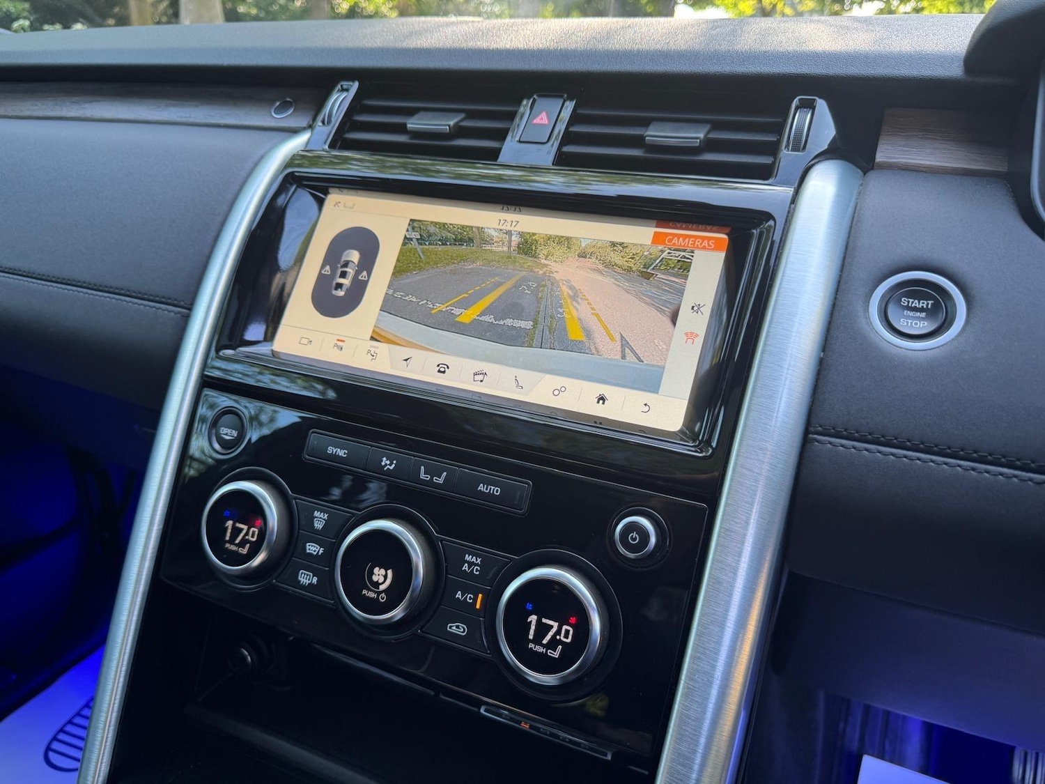 Used Land Rover Discovery 2019 for sale - 76370211: Photo 21