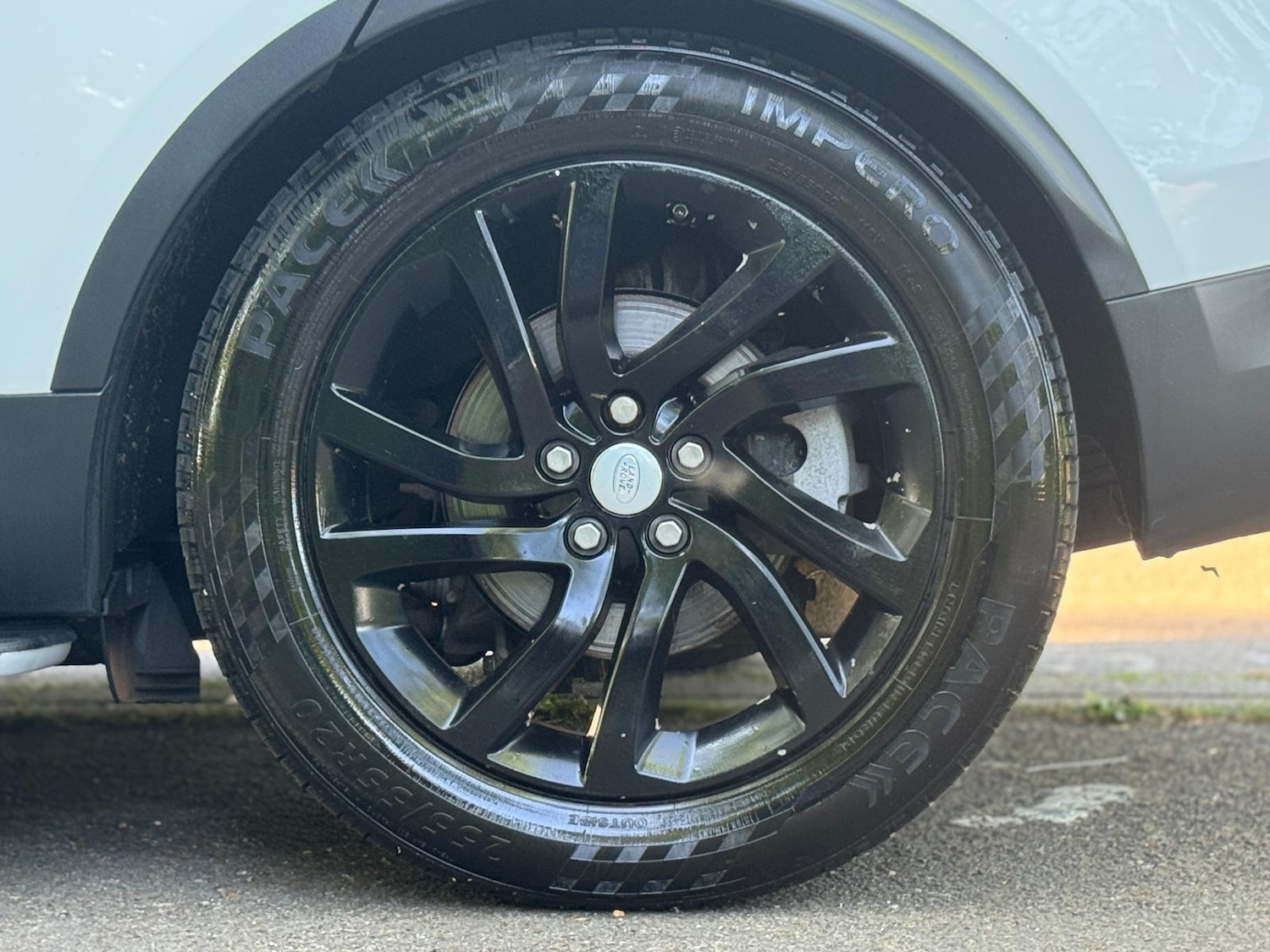 Used Land Rover Discovery 2019 for sale - 76370211: Photo 33