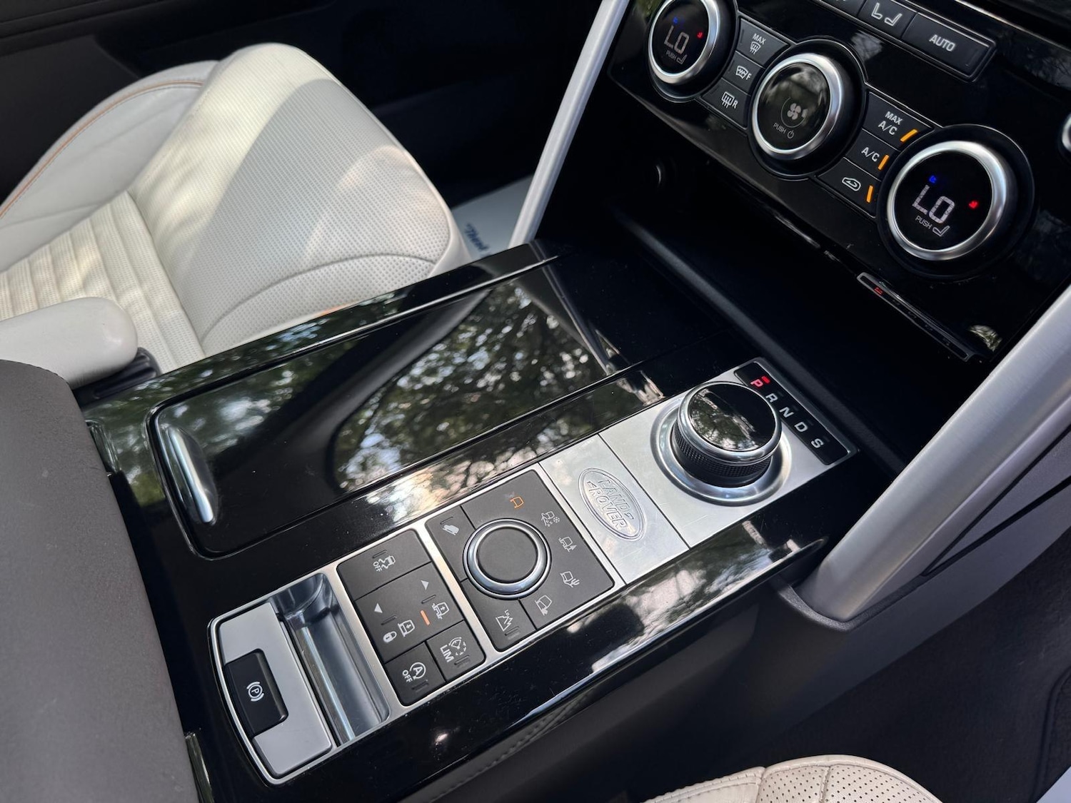 Used Land Rover Discovery 2017 for sale - 77824700: Photo 20