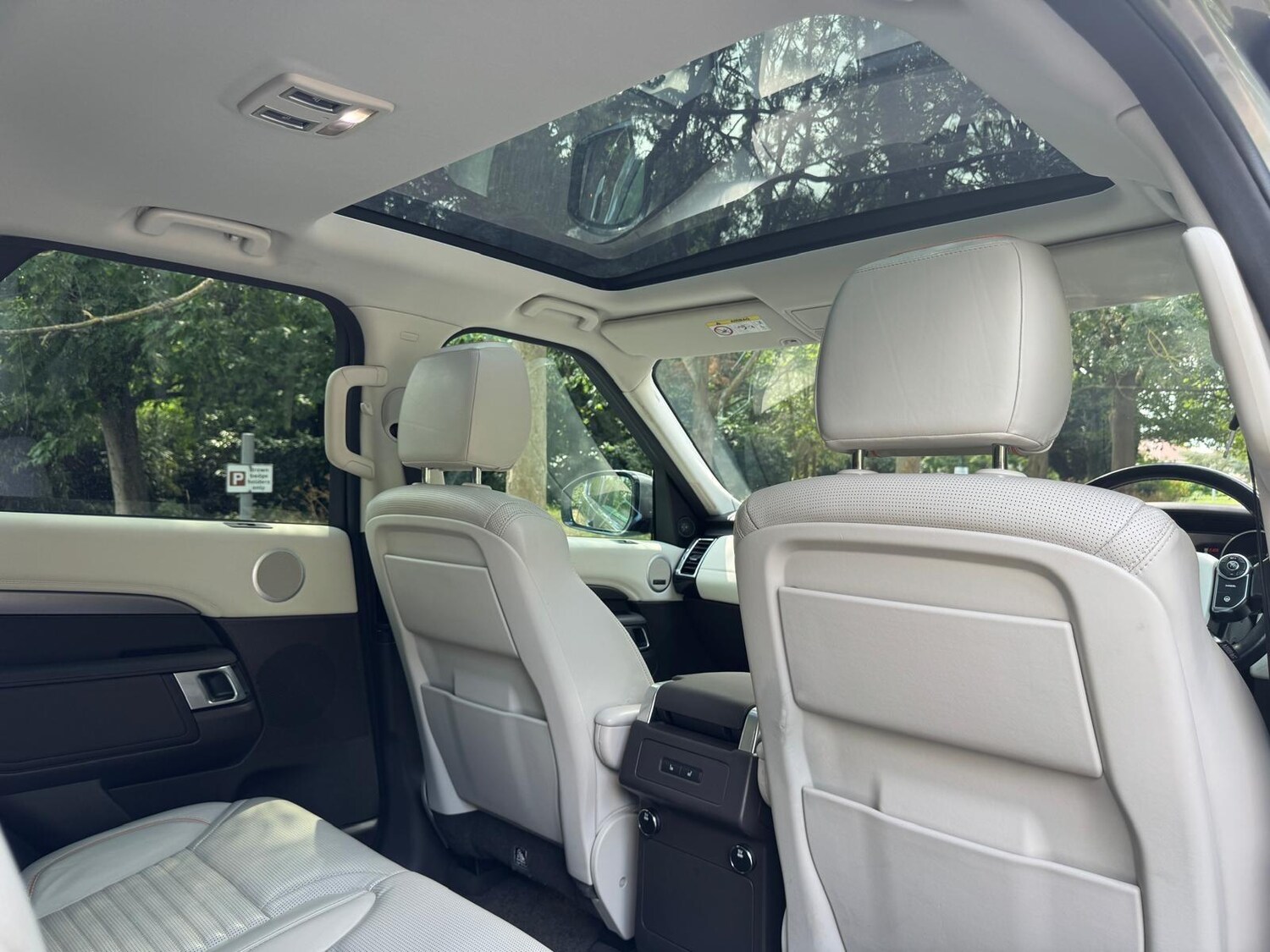 Used Land Rover Discovery 2017 for sale - 77824700: Photo 36