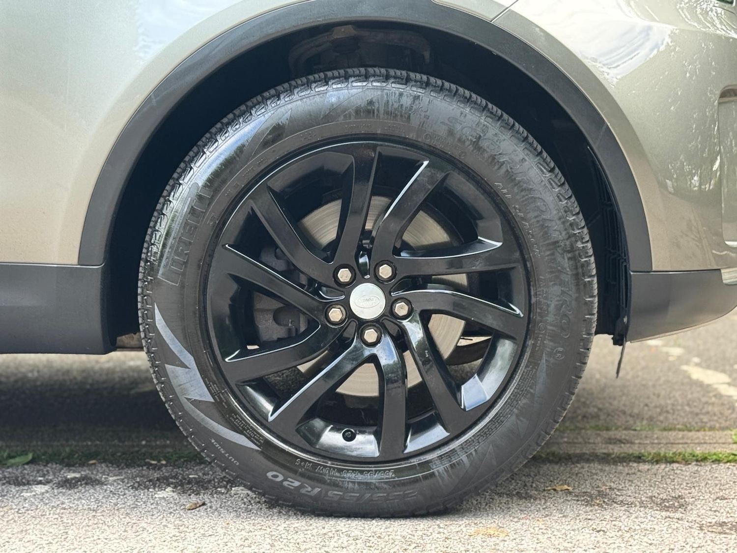 Used Land Rover Discovery 2017 for sale - 77824700: Photo 37