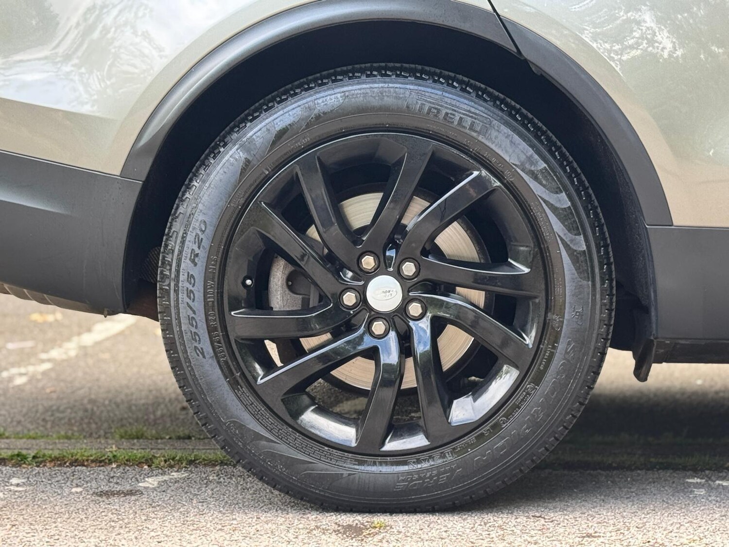 Used Land Rover Discovery 2017 for sale - 77824700: Photo 38