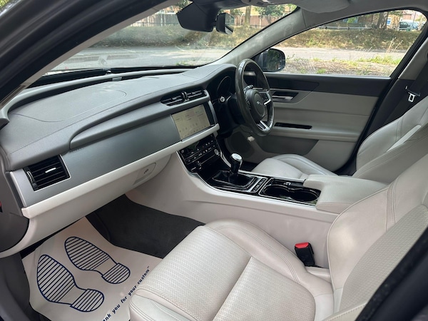 Used Jaguar XF 2018 for sale - 75520767: Photo 12