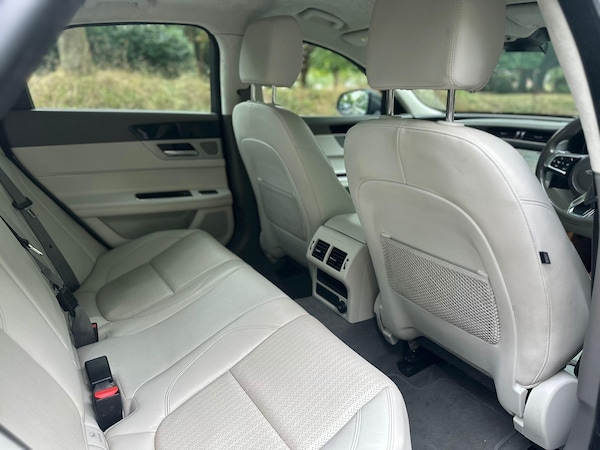 Used Jaguar XF 2018 for sale - 75520767: Photo 17