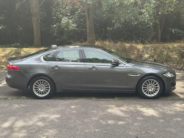 Used Jaguar XF 2018 for sale - 75520767: Photo 3
