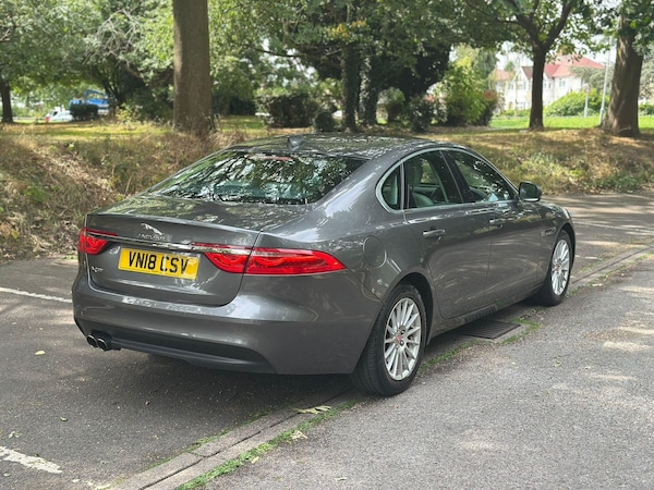 Used Jaguar XF 2018 for sale - 75520767: Photo 4