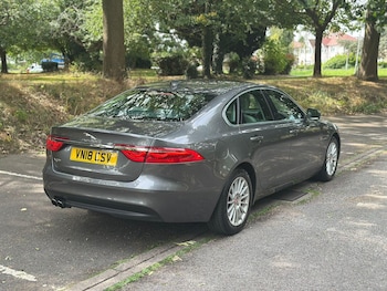 Used Jaguar XF 2018 for sale - 75520767: Photo