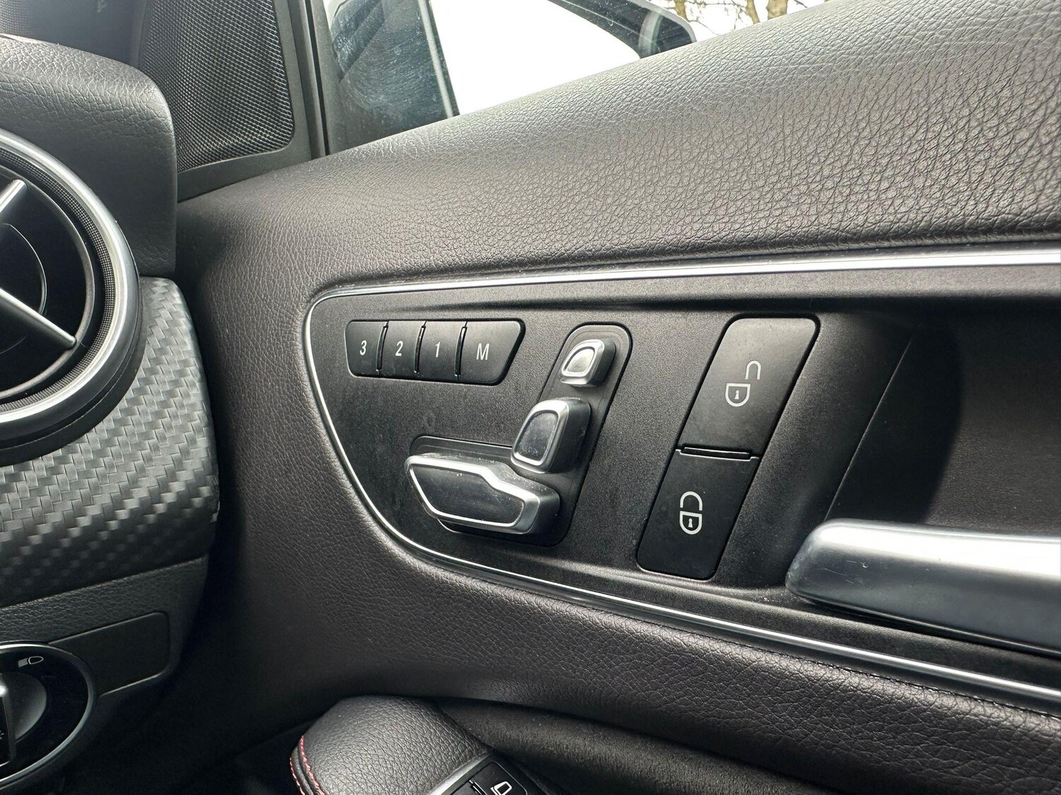 Used Mercedes-Benz A-Class 2018 for sale - 77585927: Photo 25