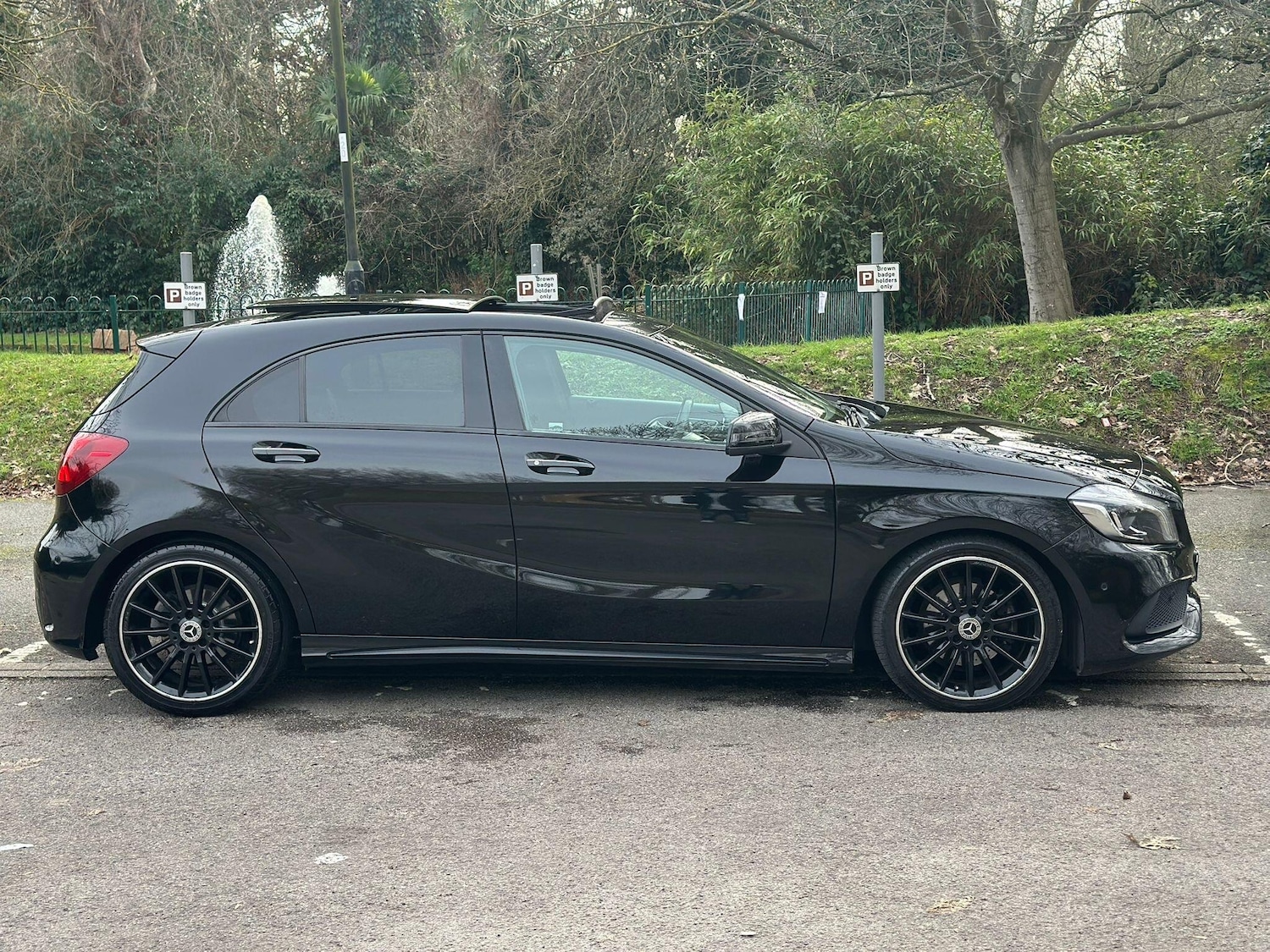 Used Mercedes-Benz A-Class 2018 for sale - 77585927: Photo 3