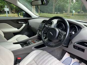 Used Jaguar F-Pace 2016 for sale - 75141254: Photo