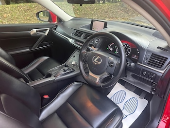 Used Lexus CT 2017 for sale - 76213868: Photo 2