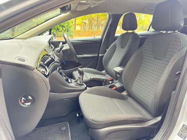 Used Vauxhall Astra 2019 for sale - 76337777: Photo 14
