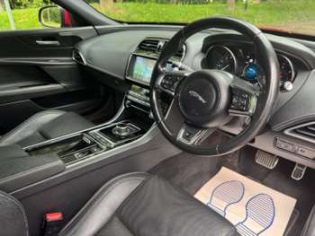 Used Jaguar XE 2018 for sale - 74776660: Photo