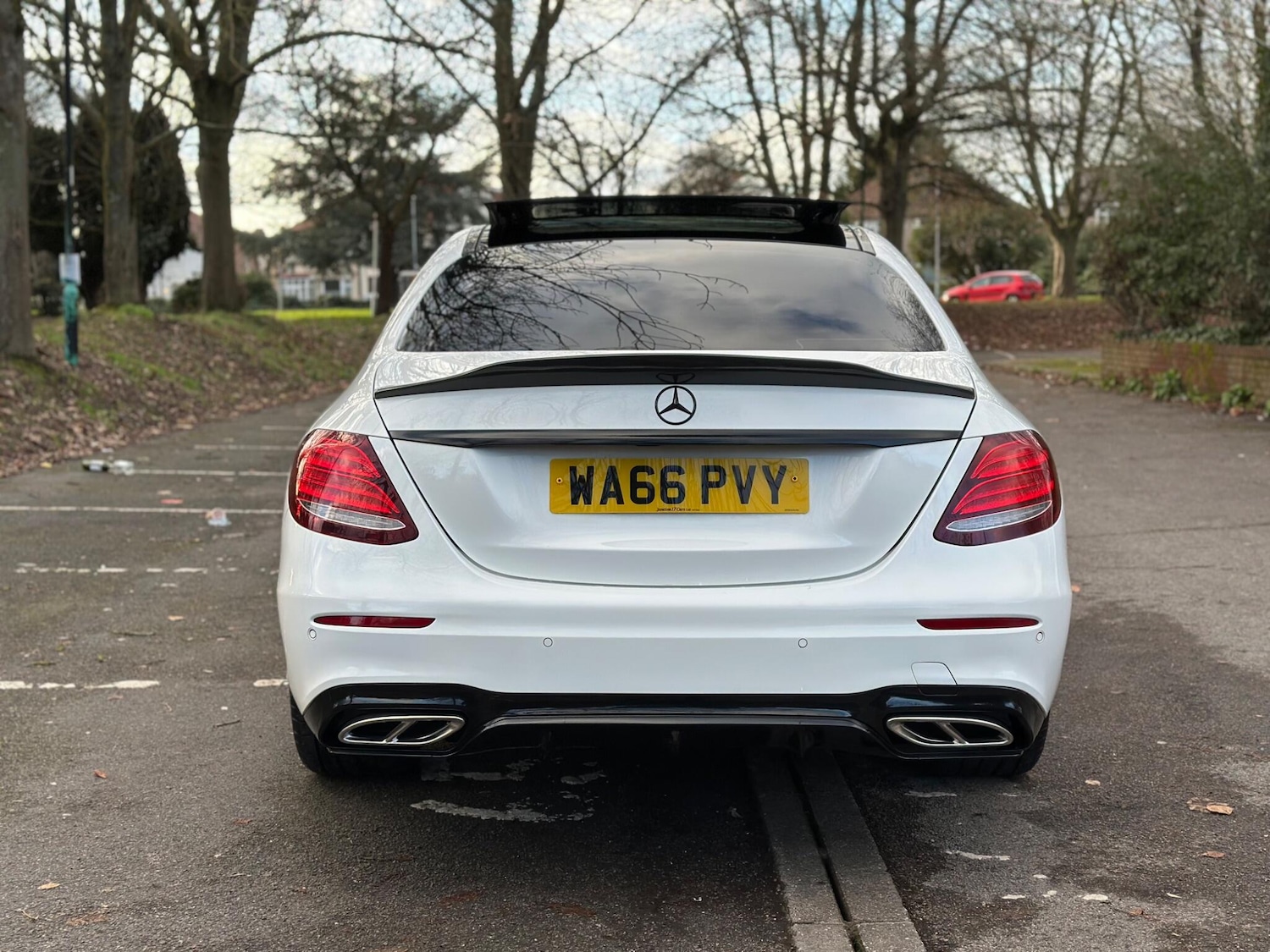 Used Mercedes-Benz E Class 2016 for sale - 77163565: Photo 2