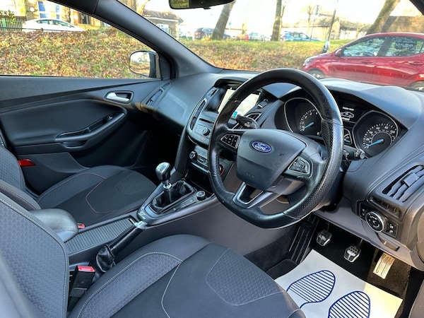 Used Ford Focus 2018 for sale - 76201192: Photo 2