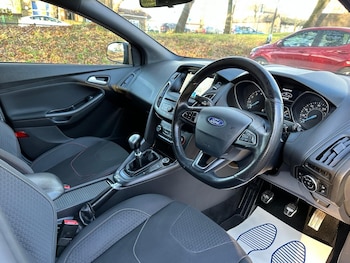 Used Ford Focus 2018 for sale - 76201192: Photo 2